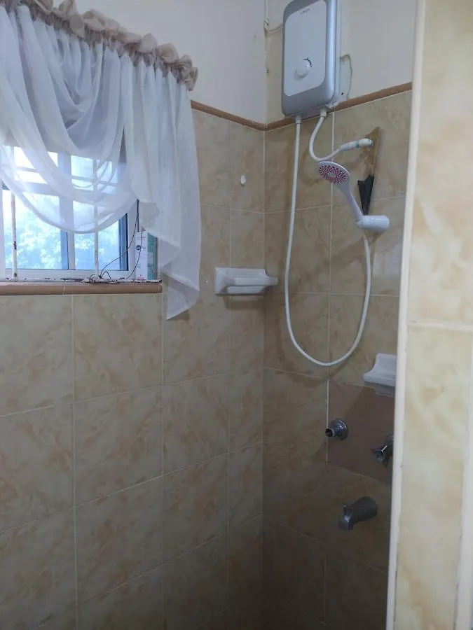 Apartamento Gables Vacation Rentals With Private Gated Parking Onsite Knockpatrick Jamaica