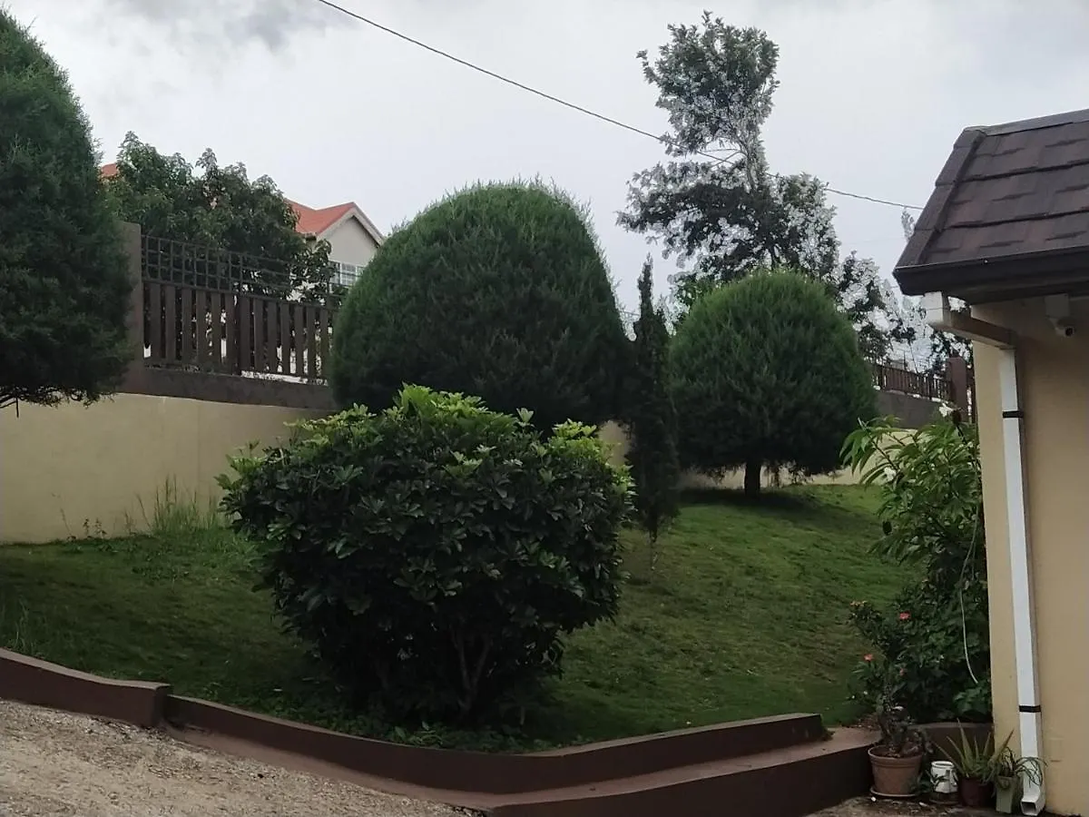 Apartamento Gables Vacation Rentals With Private Gated Parking Onsite Knockpatrick Jamaica