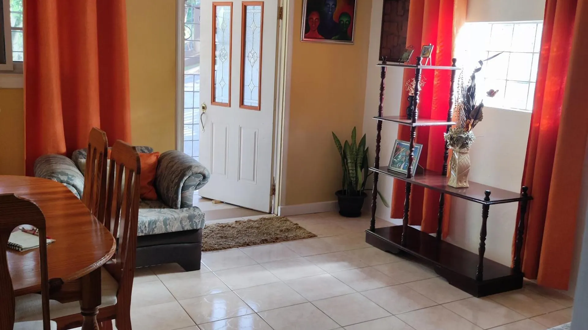 Apartamento Gables Vacation Rentals With Private Gated Parking Onsite Knockpatrick