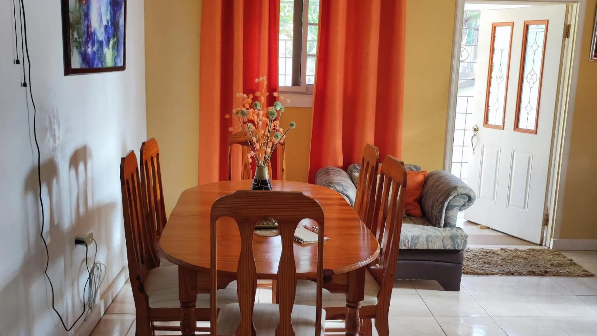 Gables Vacation Rentals With Private Gated Parking Onsite Knockpatrick 0*,